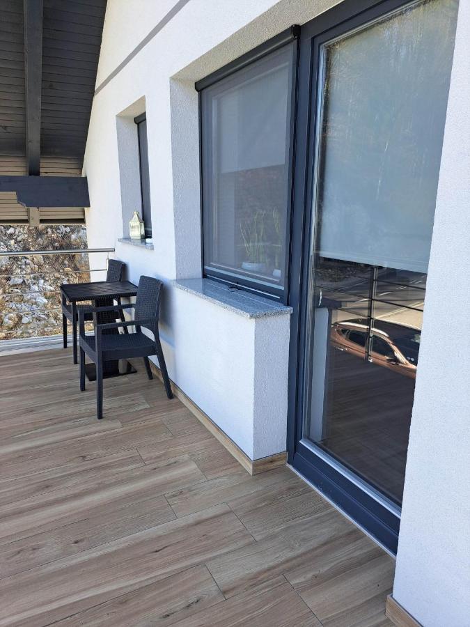 Apartmaji Tisa In Zana Rovte Экстерьер фото