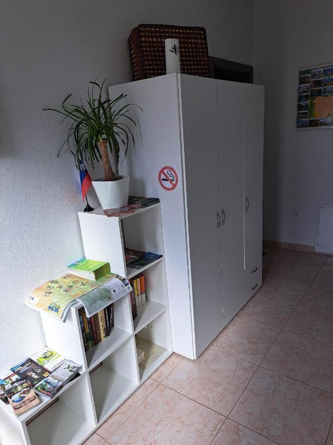 Apartmaji Tisa In Zana Rovte Экстерьер фото